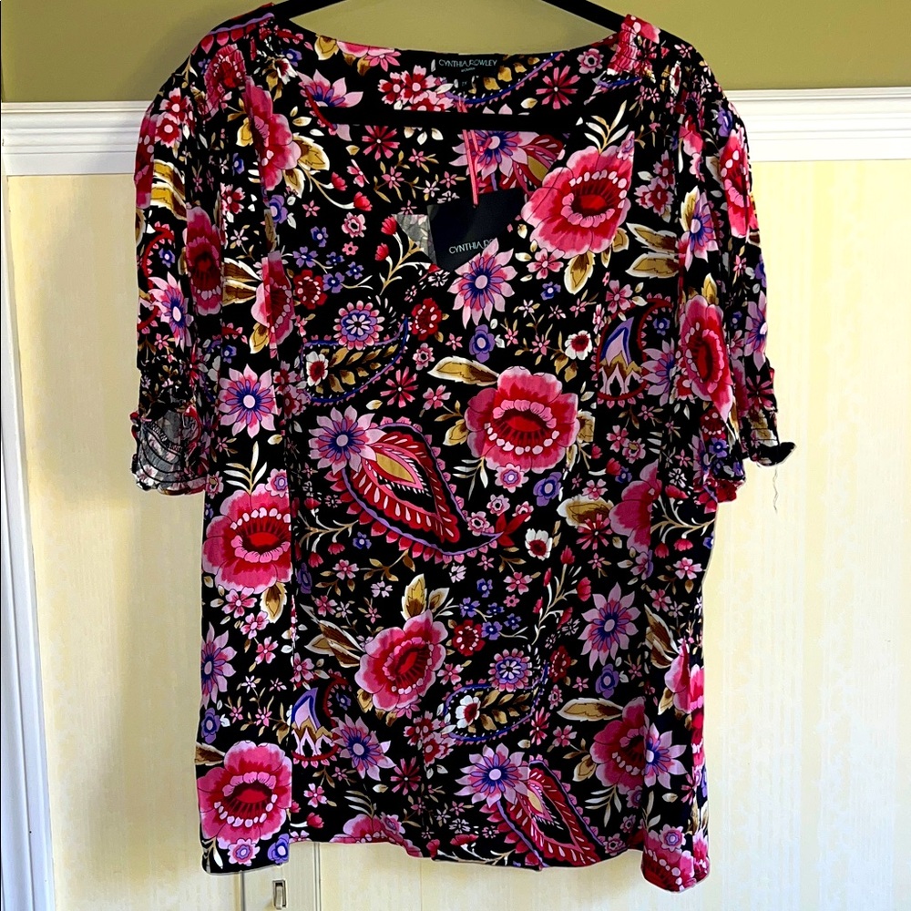 New Cynthia Rowley Vibrant Floral Blouse 2X Black and Pink Rayon